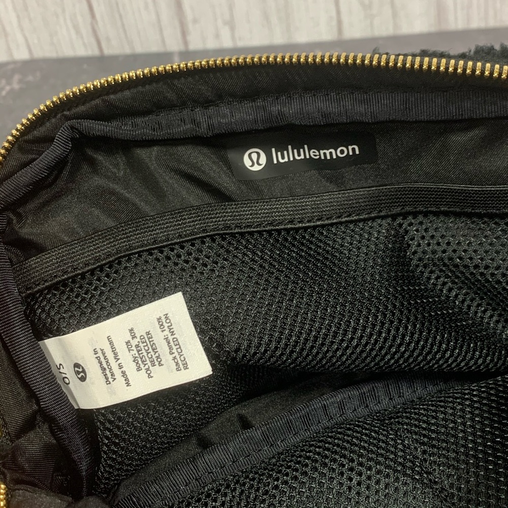Lululemon Fleece Everywhere Belt Bag - Picture 8 of 11